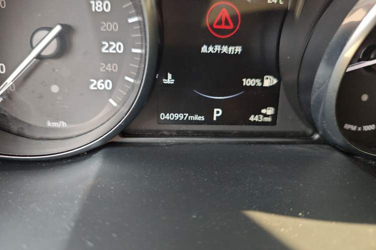 Used Land Rover Range Evoque 2018 240 PS SE Smart Brilliance Edition Odometer Close Up