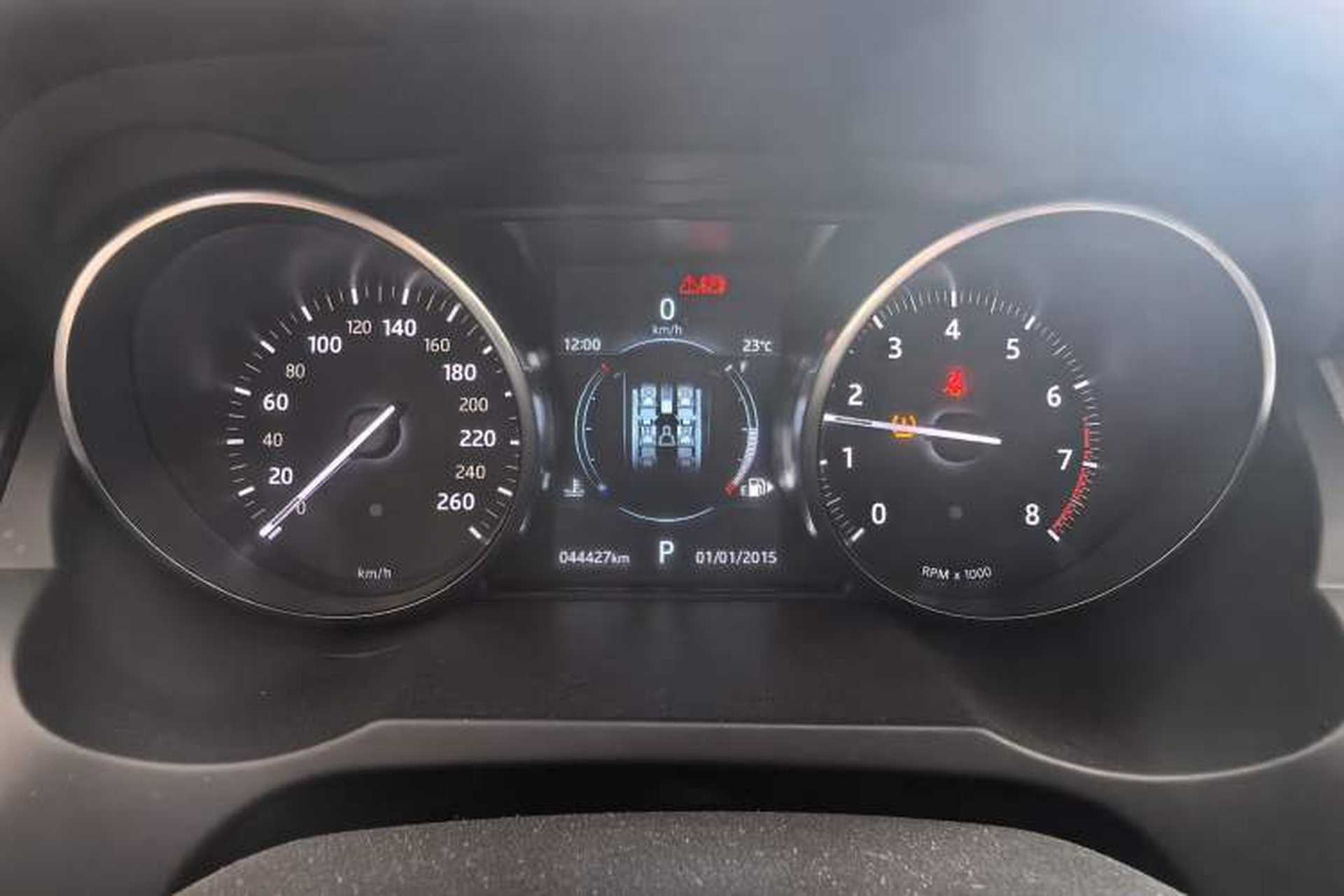 Used Land Rover Range Evoque 2018 240 PS SE Smart Brilliance Edition Odometer Close Up