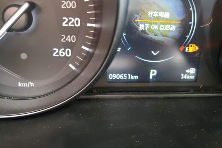 Used Land Rover Range Evoque 2018 200PS PURE New Fashion Edition Odometer Close Up