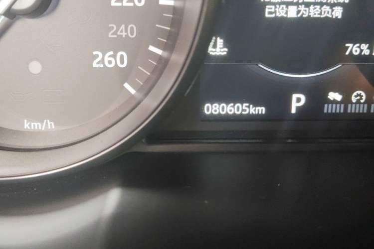 Used Land Rover Range Evoque 2018 240 PS SE Smart Brilliance Edition Odometer Close Up