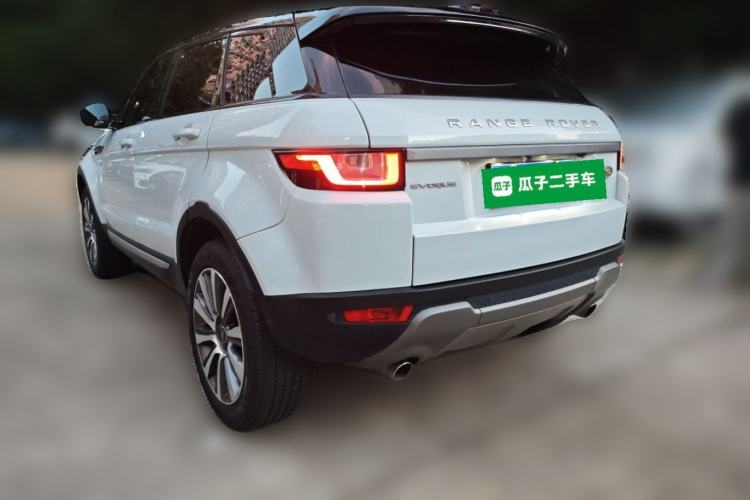 Used Land Rover Range Evoque 2018 240 PS SE Smart Brilliance Edition Rear Left 45 Deg