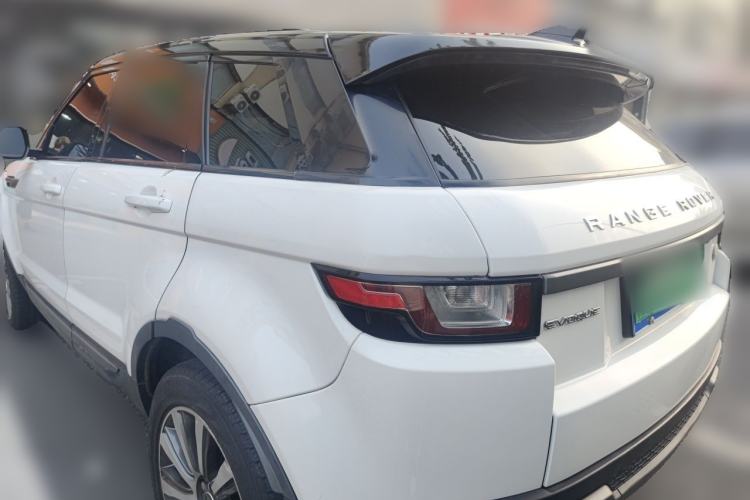 Used Land Rover Range Evoque 2018 240 PS SE Smart Brilliance Edition Rear Left 45 Deg