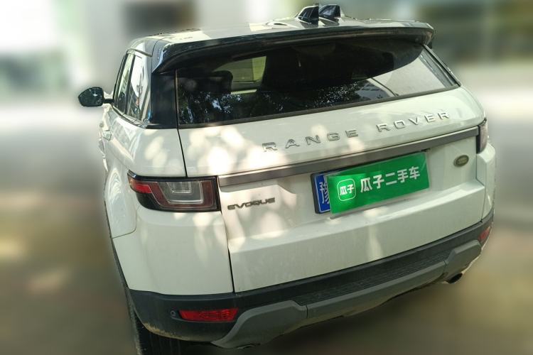 Used Land Rover Range Evoque 2018 240 PS SE Smart Brilliance Edition Rear Left 45 Deg