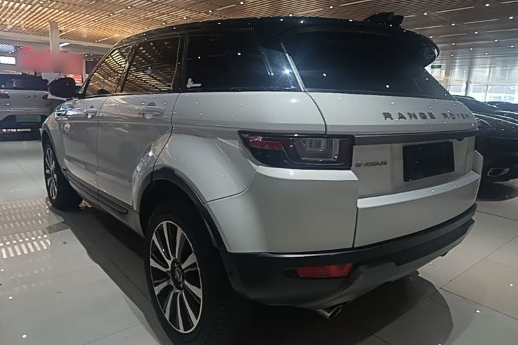 Used Land Rover Range Evoque 2018 240 PS SE Smart Brilliance Edition Rear Left 45 Deg