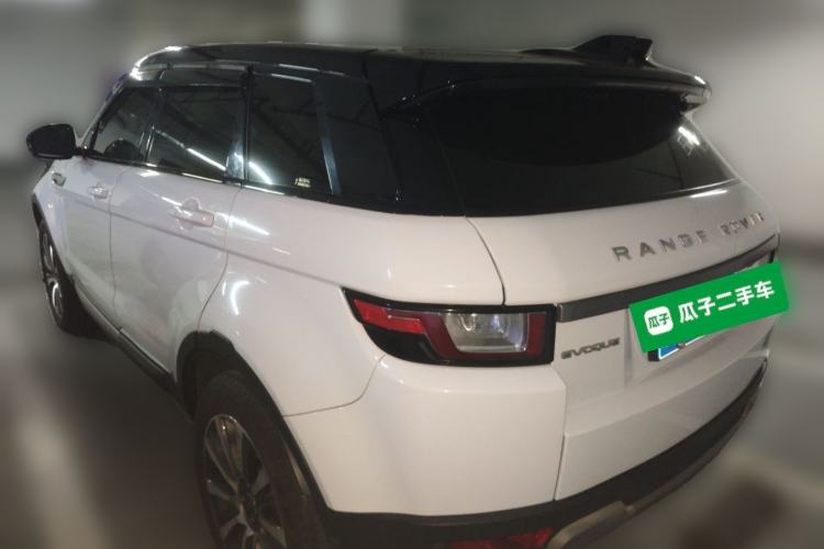 Used Land Rover Range Evoque 2018 240 PS SE Smart Brilliance Edition Rear Left 45 Deg