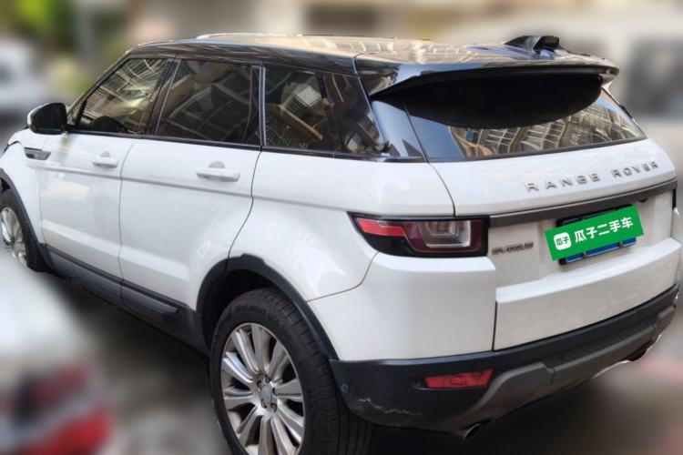 Used Land Rover Range Evoque 2018 240 PS SE Smart Brilliance Edition Rear Left 45 Deg