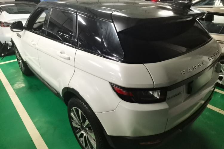 Used Land Rover Range Evoque 2018 240 PS SE Smart Brilliance Edition Rear Left 45 Deg