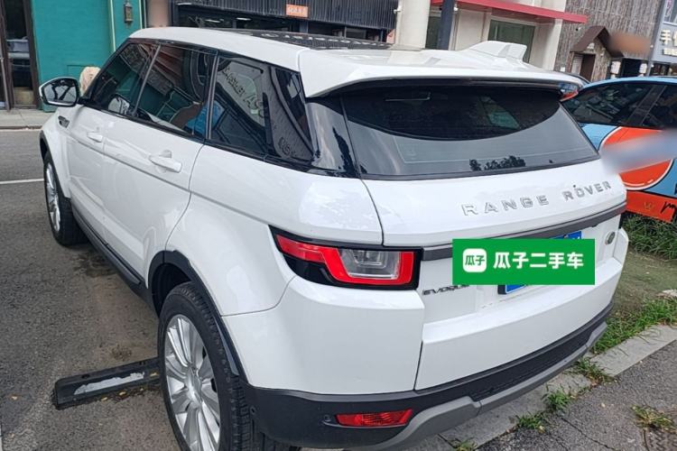 Used Land Rover Range Evoque 2018 240 PS SE Smart Brilliance Edition Rear Left 45 Deg