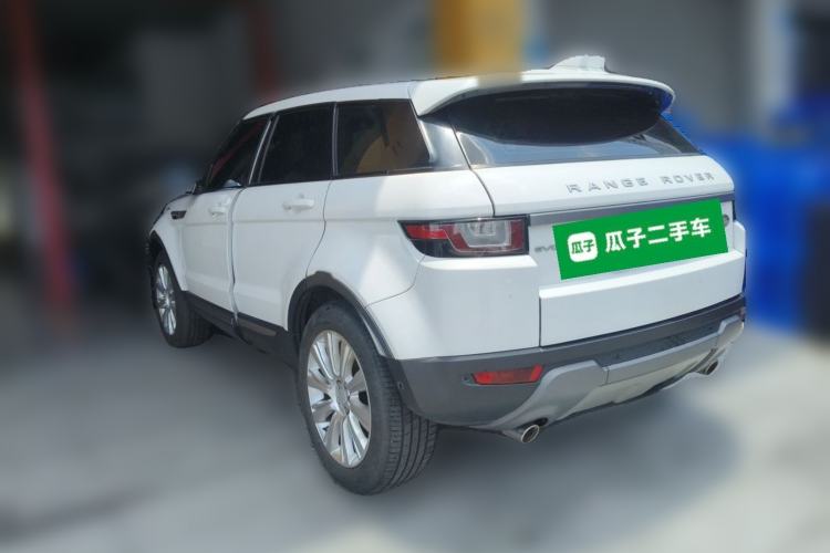 Used Land Rover Range Evoque 2018 240 PS SE Smart Brilliance Edition Rear Left 45 Deg