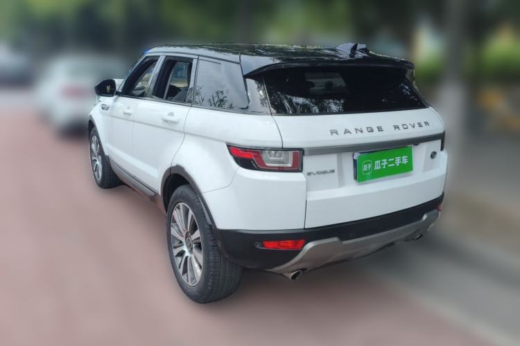 Used Land Rover Range Evoque 2018 240 PS SE Smart Brilliance Edition Rear Left 45 Deg