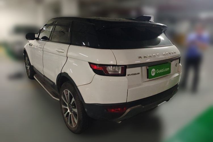 Used Land Rover Range Evoque 2018 240 PS SE Smart Brilliance Edition Rear Left 45 Deg