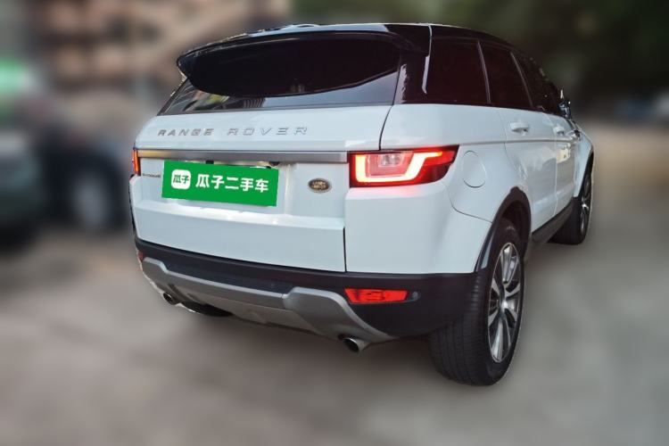 Used Land Rover Range Evoque 2018 240 PS SE Smart Brilliance Edition Rear Right 45 Deg