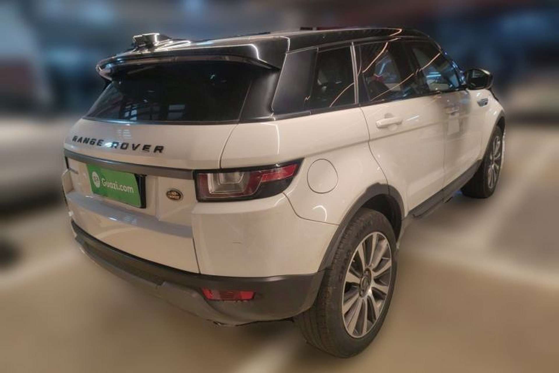 Used Land Rover Range Evoque 2018 240 PS SE Smart Brilliance Edition Rear Right 45 Deg