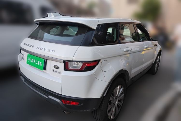 Used Land Rover Range Evoque 2018 240 PS SE Smart Brilliance Edition Rear Right 45 Deg