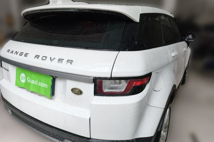 Used Land Rover Range Evoque 2018 240 PS SE Smart Brilliance Edition Rear Right 45 Deg