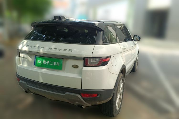 Used Land Rover Range Evoque 2018 240 PS SE Smart Brilliance Edition Rear Right 45 Deg