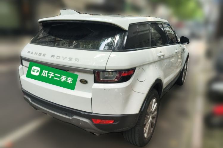 Used Land Rover Range Evoque 2018 240 PS SE Smart Brilliance Edition Rear Right 45 Deg