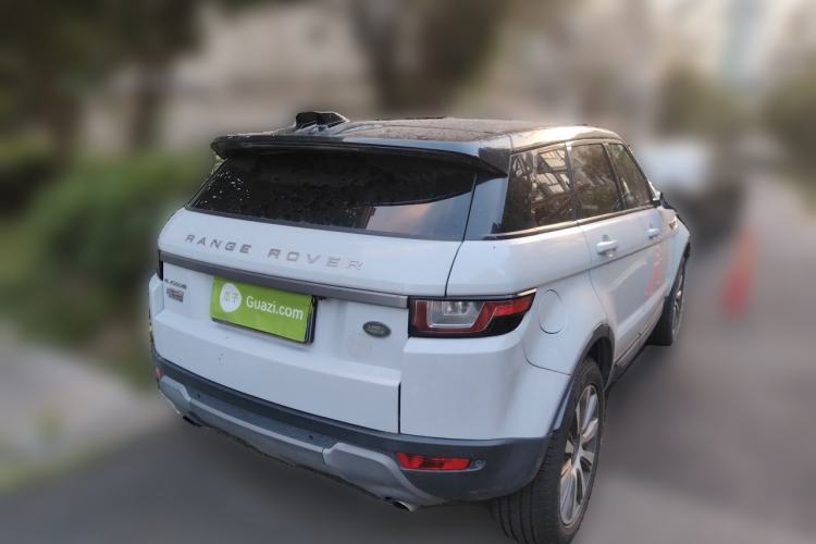 Used Land Rover Range Evoque 2018 240 PS SE Smart Brilliance Edition Rear Right 45 Deg