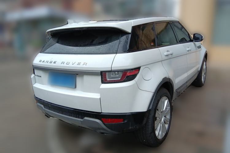 Used Land Rover Range Evoque 2018 240 PS SE Smart Brilliance Edition Rear Right 45 Deg
