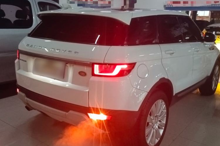 Used Land Rover Range Evoque 2018 240 PS SE Smart Brilliance Edition Rear Right 45 Deg