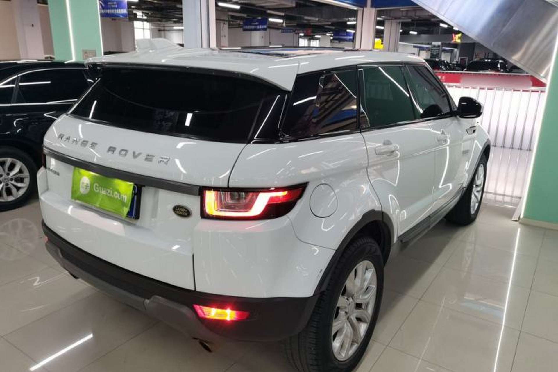 Used Land Rover Range Evoque 2018 240PS PURE Style Edition Rear Right 45 Deg