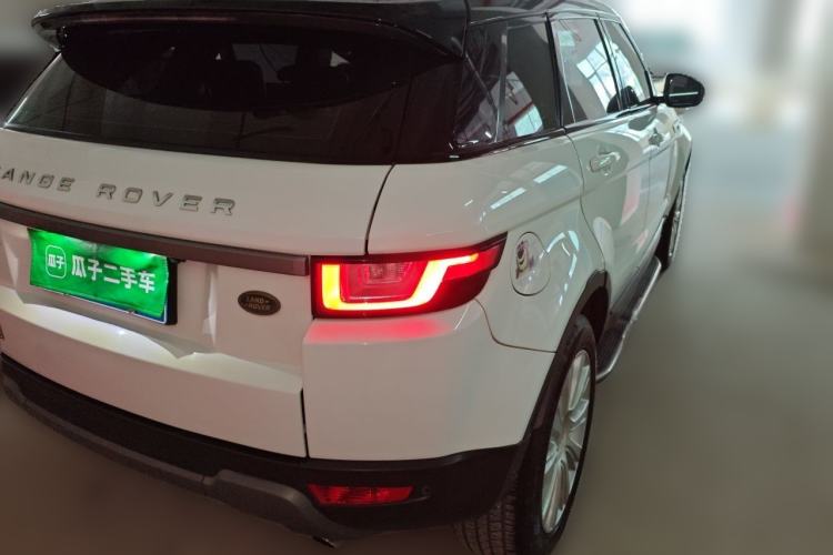Used Land Rover Range Evoque 2018 240 PS SE Smart Brilliance Edition Rear Right 45 Deg