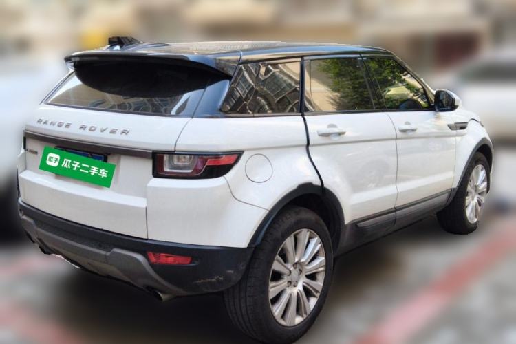 Used Land Rover Range Evoque 2018 240 PS SE Smart Brilliance Edition Rear Right 45 Deg