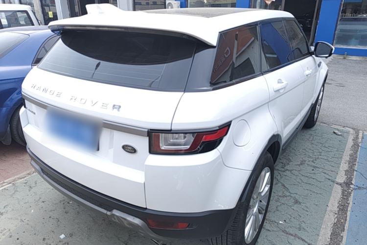 Used Land Rover Range Evoque 2018 240 PS SE Smart Brilliance Edition Rear Right 45 Deg