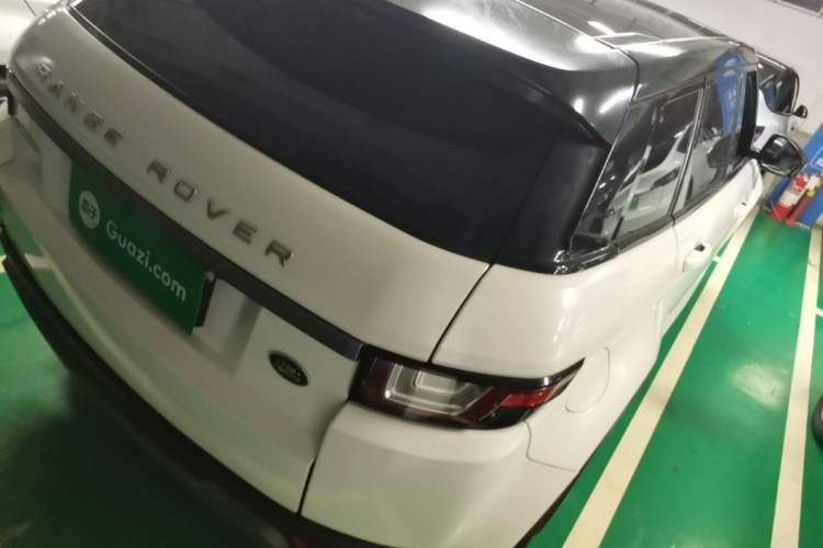 Used Land Rover Range Evoque 2018 240 PS SE Smart Brilliance Edition Rear Right 45 Deg