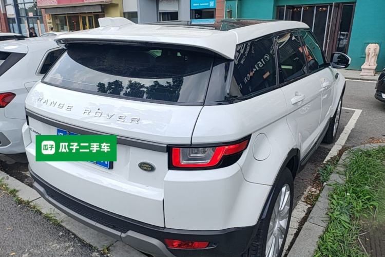 Used Land Rover Range Evoque 2018 240 PS SE Smart Brilliance Edition Rear Right 45 Deg