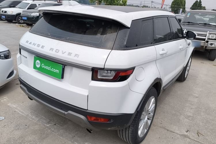 Used Land Rover Range Evoque 2018 240 PS SE Smart Brilliance Edition Rear Right 45 Deg