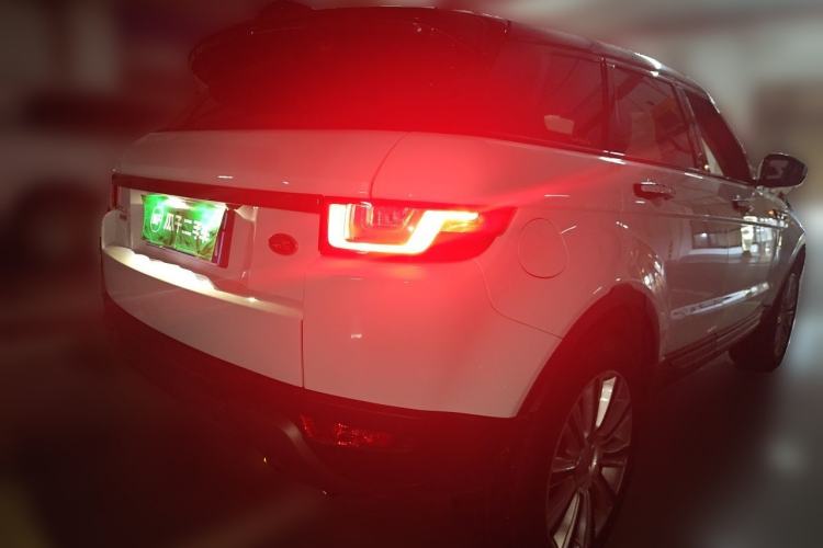 Used Land Rover Range Evoque 2018 240 PS SE Smart Brilliance Edition Rear Right 45 Deg