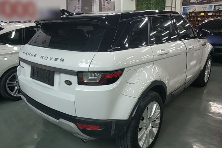 Used Land Rover Range Evoque 2018 240 PS SE Smart Brilliance Edition Rear Right 45 Deg