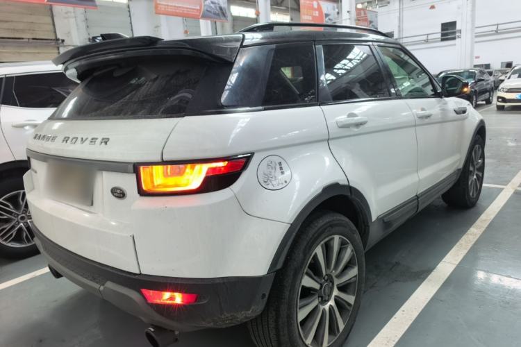 Used Land Rover Range Evoque 2018 240 PS SE Smart Brilliance Edition Rear Right 45 Deg
