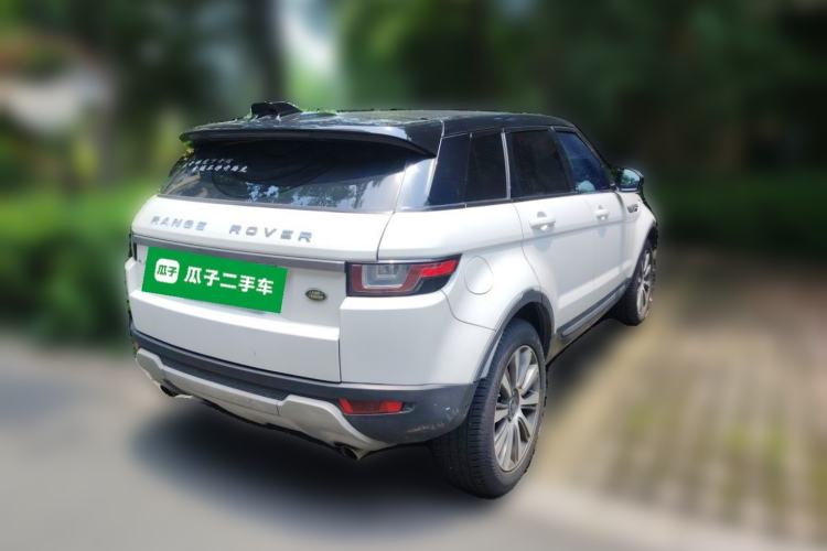Used Land Rover Range Evoque 2018 240 PS SE Smart Brilliance Edition Rear Right 45 Deg