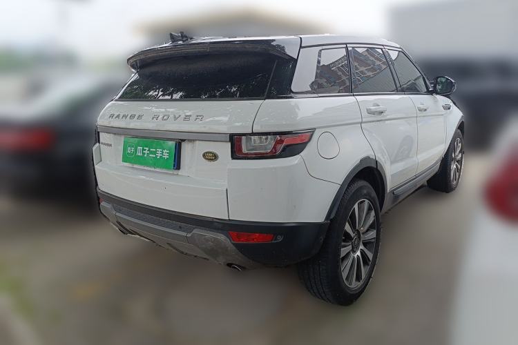 Used Land Rover Range Evoque 2018 240 PS SE Smart Brilliance Edition Rear Right 45 Deg