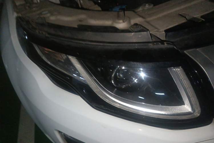 Used Land Rover Range Evoque 2018 240 PS SE Smart Brilliance Edition Right Front Headlight