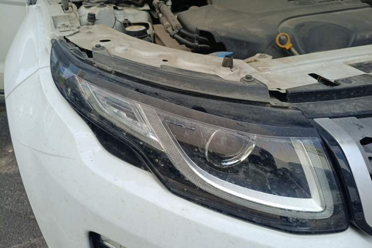 Used Land Rover Range Evoque 2018 240 PS SE Smart Brilliance Edition Right Front Headlight