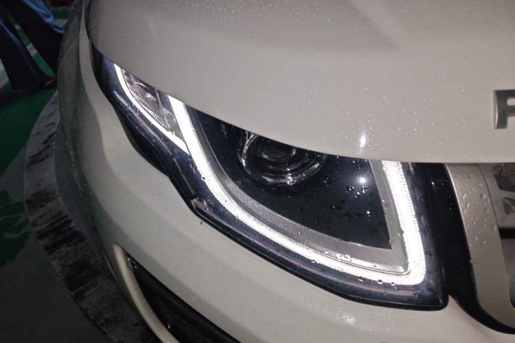Used Land Rover Range Evoque 2018 240 PS SE Smart Brilliance Edition Right Front Headlight