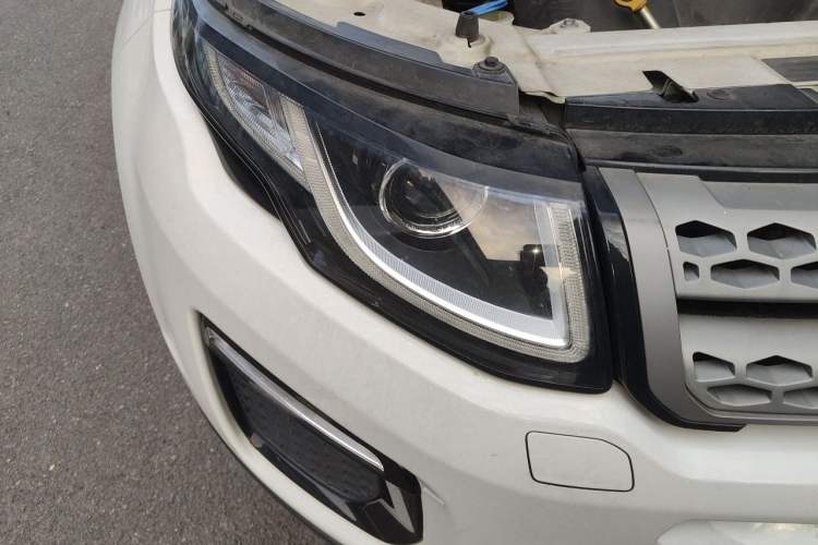 Used Land Rover Range Evoque 2018 240PS PURE Style Edition Right Front Headlight