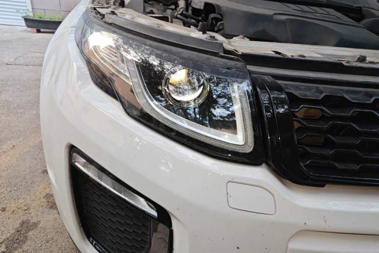 Used Land Rover Range Evoque 2018 240 PS SE Smart Brilliance Edition Right Front Headlight