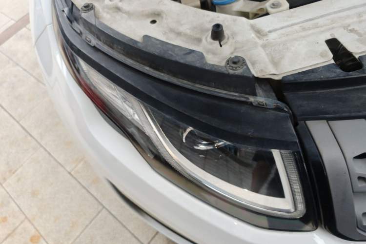 Used Land Rover Range Evoque 2018 200PS PURE New Fashion Edition Right Front Headlight