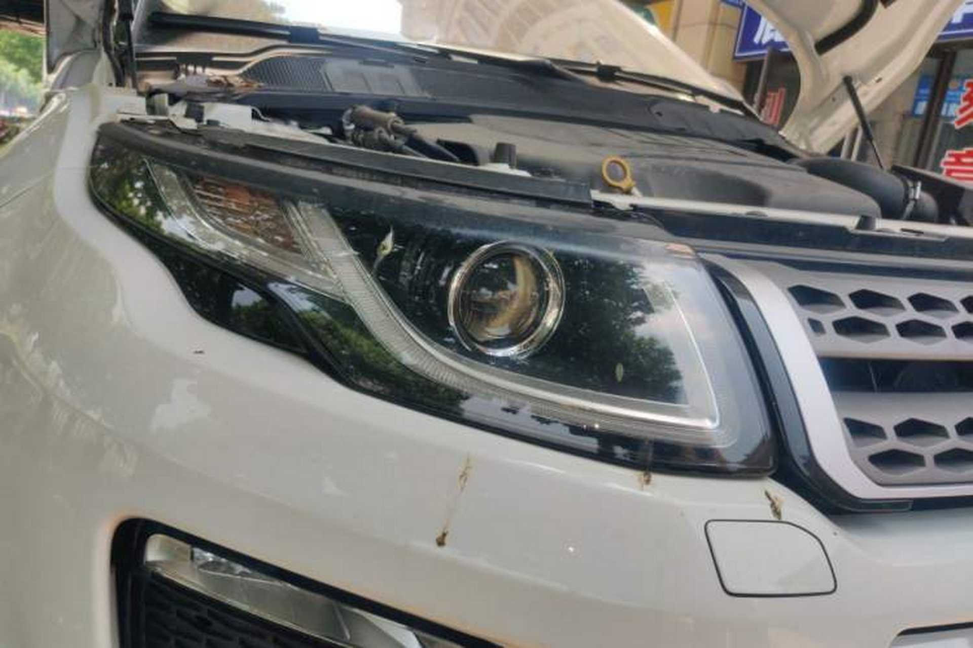Used Land Rover Range Evoque 2018 240 PS SE Smart Brilliance Edition Right Front Headlight
