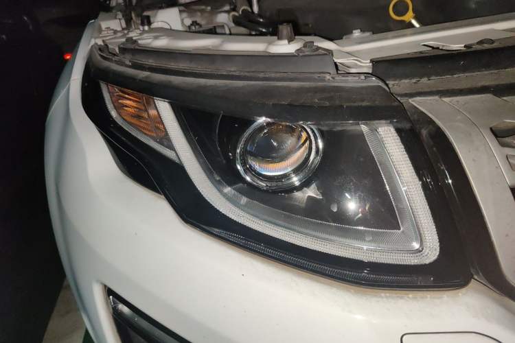 Used Land Rover Range Evoque 2018 200PS PURE New Fashion Edition Right Front Headlight