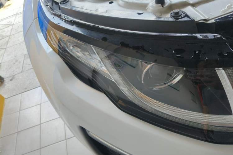 Used Land Rover Range Evoque 2018 240 PS SE Smart Brilliance Edition Right Front Headlight