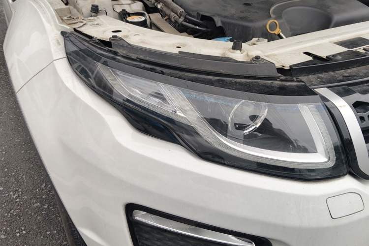 Used Land Rover Range Evoque 2018 240 PS SE DYNAMIC Smart Edition Right Front Headlight