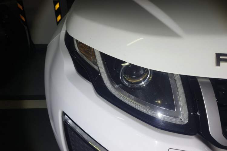 Used Land Rover Range Evoque 2018 240 PS SE DYNAMIC Smart Edition Right Front Headlight