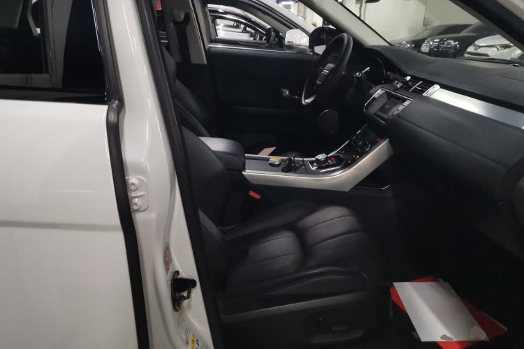 Used Land Rover Range Evoque 2018 240PS PURE Style Edition Right Front Seat