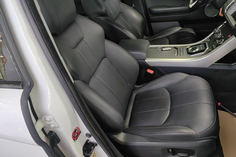 Used Land Rover Range Evoque 2018 240PS PURE Style Edition Right Front Seat