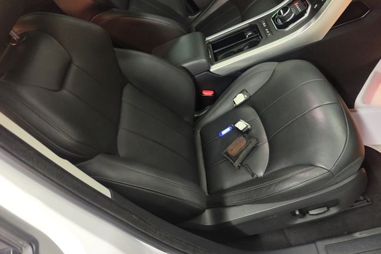Used Land Rover Range Evoque 2018 240PS PURE Style Edition Right Front Seat